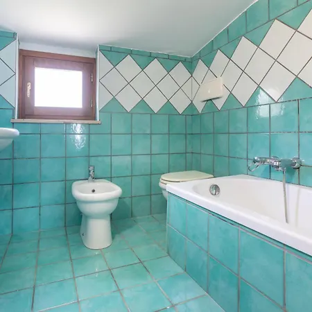 7 Bedroom Stunning In * Caiazzo