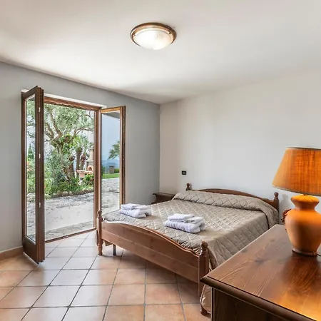 7 Bedroom Stunning In Casa vacanze