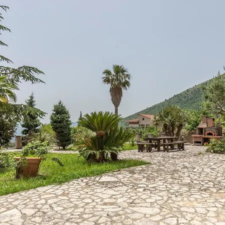 7 Bedroom Stunning In Caiazzo