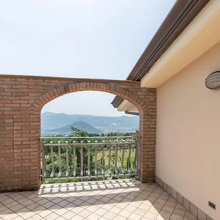 Awesome In 度假居 Caiazzo