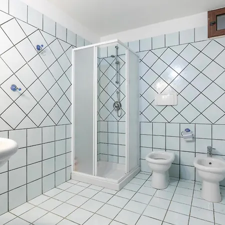 7 Bedroom Stunning In * Caiazzo